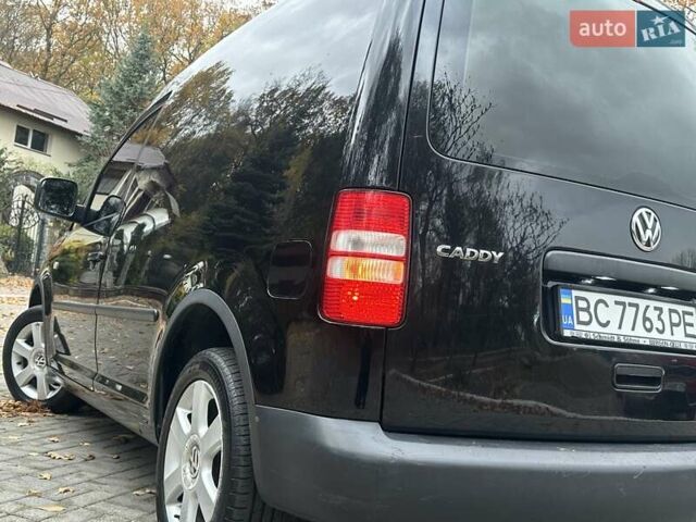 Черный Фольксваген Кадди, объемом двигателя 1.2 л и пробегом 236 тыс. км за 5950 $, фото 50 на Automoto.ua