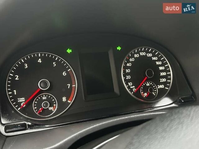 Черный Фольксваген Кадди, объемом двигателя 1.2 л и пробегом 236 тыс. км за 5950 $, фото 60 на Automoto.ua