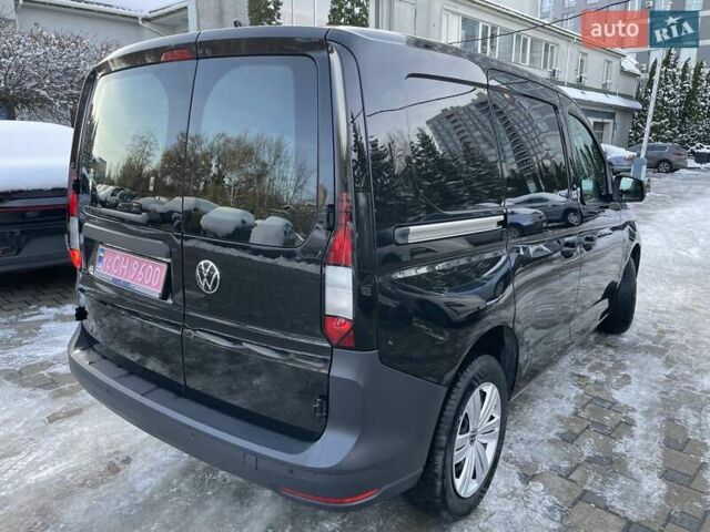 Черный Фольксваген Кадди, объемом двигателя 1.5 л и пробегом 55 тыс. км за 15990 $, фото 5 на Automoto.ua