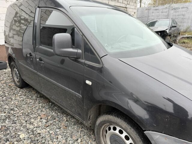 Черный Фольксваген Кадди, объемом двигателя 2 л и пробегом 403 тыс. км за 4600 $, фото 1 на Automoto.ua