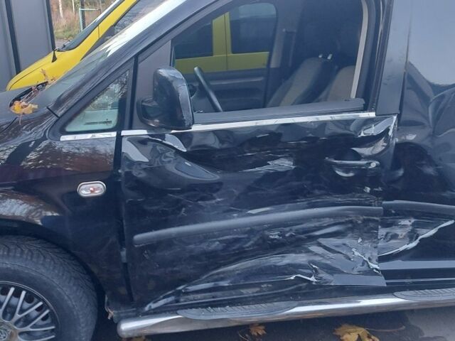 Фольксваген Кадди 2011 в Луцке на Automoto.ua Черный Фольксваген Кадди, объемом двигателя 1.6 л и пробегом 220 тыс. км за 5242 $, фото 1 на Automoto.ua