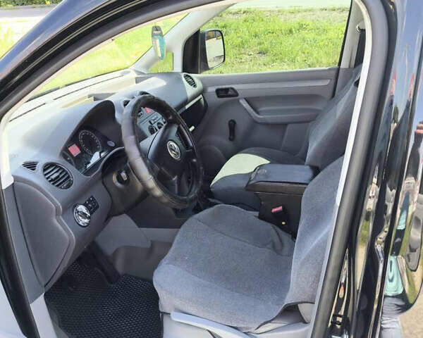 Черный Фольксваген Кадди, объемом двигателя 1.9 л и пробегом 356 тыс. км за 4700 $, фото 7 на Automoto.ua