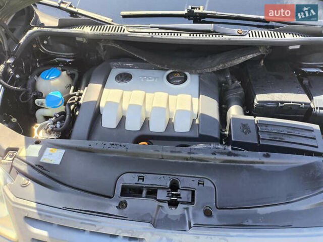 Черный Фольксваген Кадди, объемом двигателя 1.9 л и пробегом 356 тыс. км за 4700 $, фото 2 на Automoto.ua