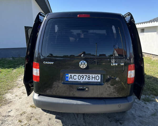 Черный Фольксваген Кадди, объемом двигателя 1.6 л и пробегом 254 тыс. км за 6500 $, фото 1 на Automoto.ua