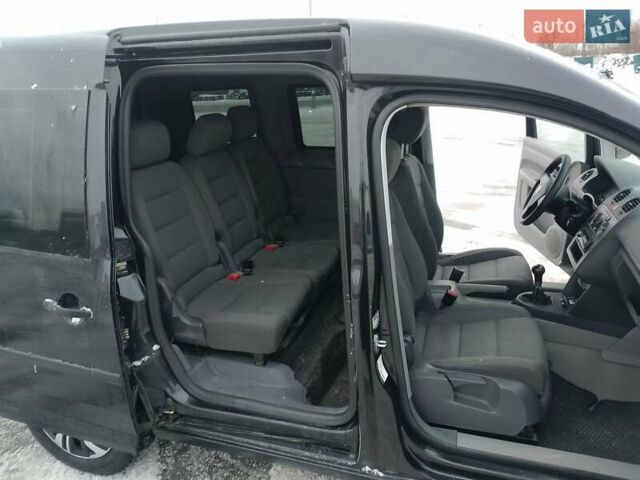 Черный Фольксваген Кадди, объемом двигателя 1.9 л и пробегом 350 тыс. км за 5999 $, фото 14 на Automoto.ua