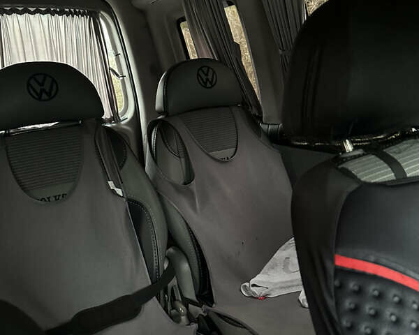 Черный Фольксваген Кадди, объемом двигателя 1.9 л и пробегом 222 тыс. км за 6200 $, фото 10 на Automoto.ua