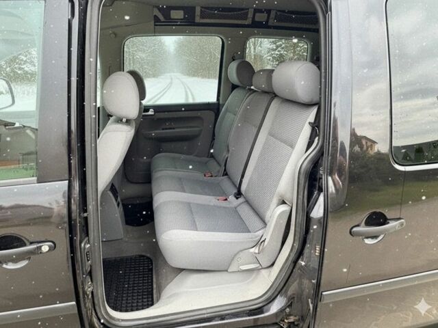 Черный Фольксваген Кадди, объемом двигателя 1.9 л и пробегом 299 тыс. км за 3350 $, фото 7 на Automoto.ua