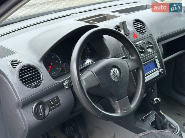 Черный Фольксваген Кадди, объемом двигателя 1.9 л и пробегом 285 тыс. км за 5900 $, фото 18 на Automoto.ua