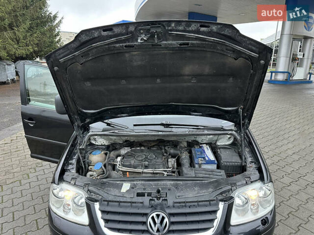 Черный Фольксваген Кадди, объемом двигателя 1.9 л и пробегом 285 тыс. км за 5900 $, фото 33 на Automoto.ua