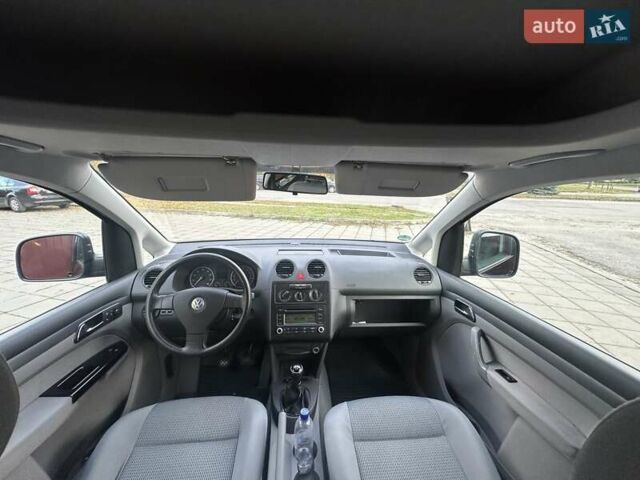 Черный Фольксваген Кадди, объемом двигателя 1.6 л и пробегом 236 тыс. км за 6850 $, фото 5 на Automoto.ua