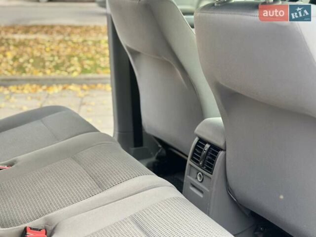 Черный Фольксваген Кадди, объемом двигателя 1.6 л и пробегом 236 тыс. км за 6850 $, фото 20 на Automoto.ua