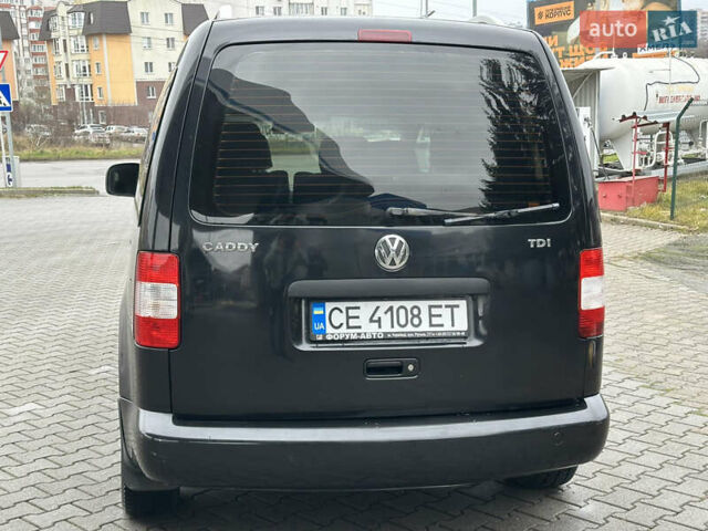 Черный Фольксваген Кадди, объемом двигателя 1.9 л и пробегом 285 тыс. км за 5900 $, фото 6 на Automoto.ua