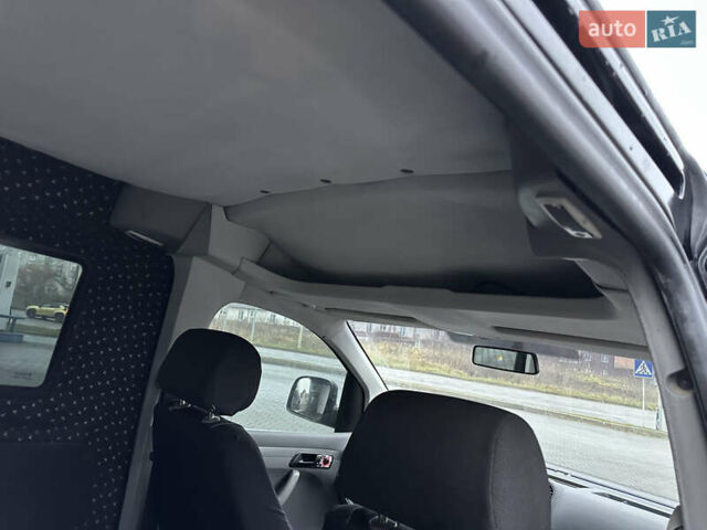 Черный Фольксваген Кадди, объемом двигателя 1.9 л и пробегом 285 тыс. км за 5900 $, фото 30 на Automoto.ua