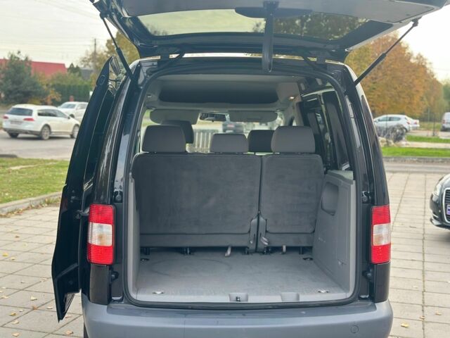 Черный Фольксваген Кадди, объемом двигателя 1.6 л и пробегом 236 тыс. км за 6850 $, фото 6 на Automoto.ua