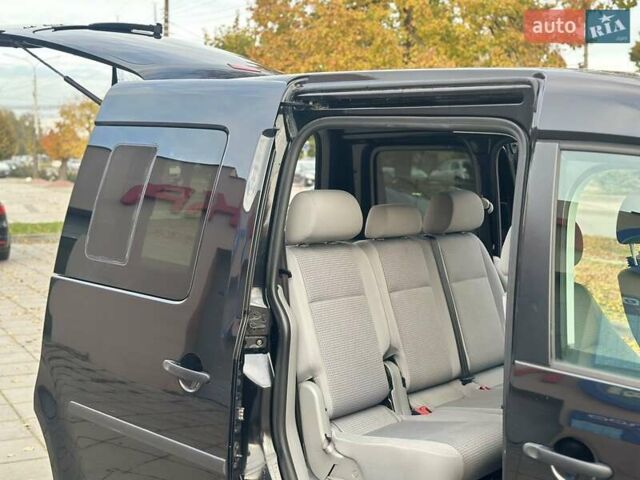 Черный Фольксваген Кадди, объемом двигателя 1.6 л и пробегом 236 тыс. км за 6850 $, фото 10 на Automoto.ua