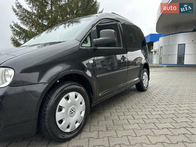Черный Фольксваген Кадди, объемом двигателя 1.9 л и пробегом 285 тыс. км за 5900 $, фото 14 на Automoto.ua