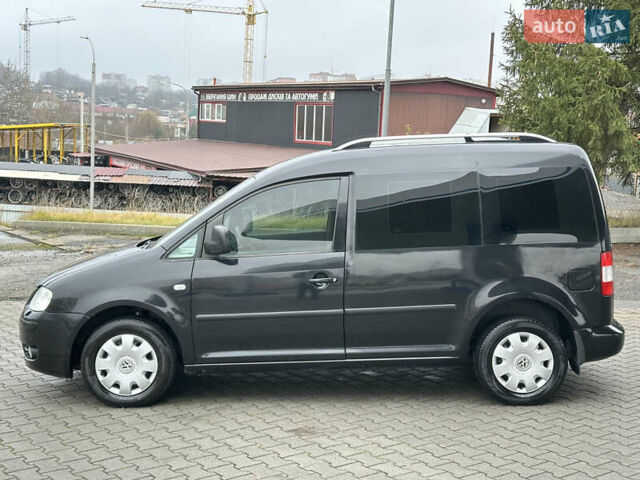 Черный Фольксваген Кадди, объемом двигателя 1.9 л и пробегом 285 тыс. км за 5900 $, фото 12 на Automoto.ua