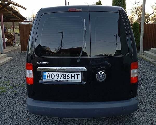 Черный Фольксваген Кадди, объемом двигателя 2 л и пробегом 438 тыс. км за 5500 $, фото 5 на Automoto.ua