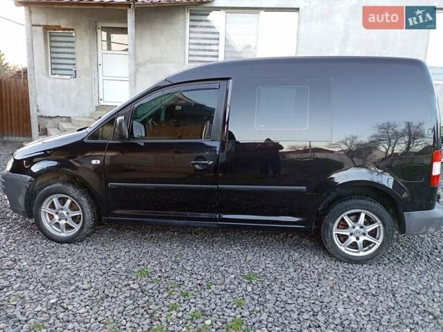 Черный Фольксваген Кадди, объемом двигателя 2 л и пробегом 438 тыс. км за 5500 $, фото 9 на Automoto.ua