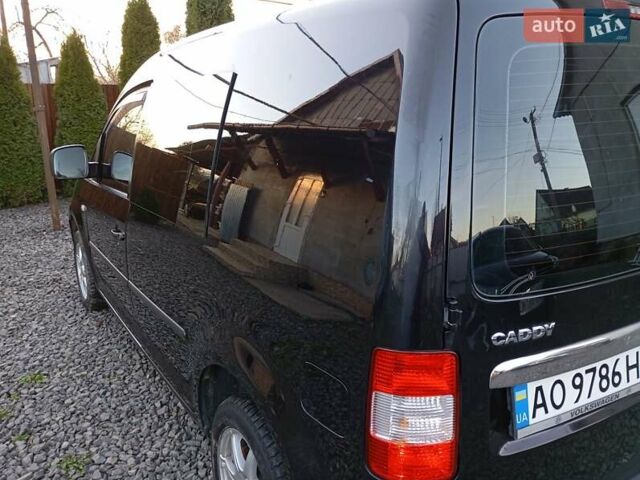 Черный Фольксваген Кадди, объемом двигателя 2 л и пробегом 438 тыс. км за 5500 $, фото 6 на Automoto.ua