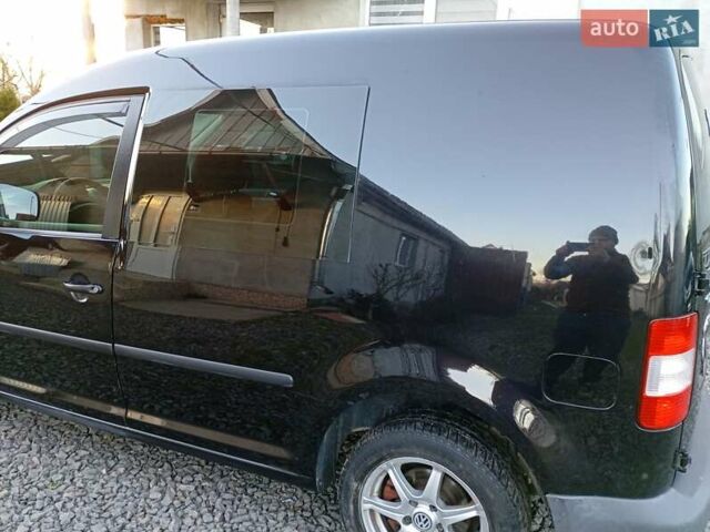 Черный Фольксваген Кадди, объемом двигателя 2 л и пробегом 438 тыс. км за 5500 $, фото 8 на Automoto.ua