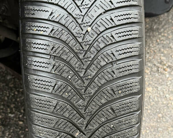 Черный Фольксваген Кадди, объемом двигателя 1.6 л и пробегом 233 тыс. км за 7650 $, фото 10 на Automoto.ua