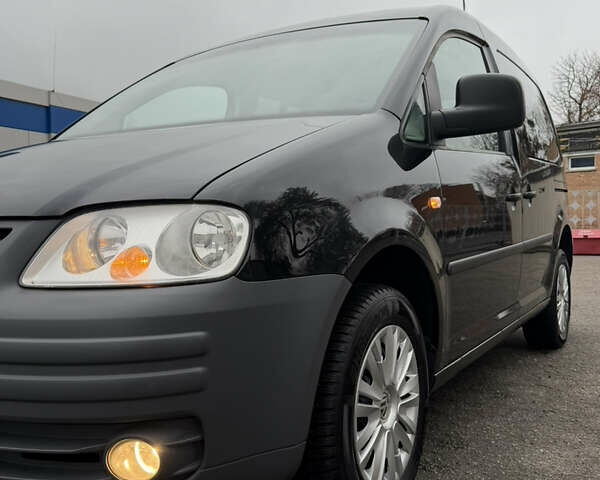 Черный Фольксваген Кадди, объемом двигателя 1.6 л и пробегом 233 тыс. км за 7650 $, фото 26 на Automoto.ua