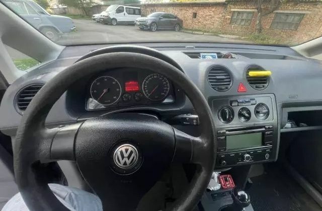 Фольксваген Кадди 2008 в Сумах на Automoto.ua Черный Фольксваген Кадди, объемом двигателя 0 л и пробегом 290 тыс. км за 3500 $, фото 6 на Automoto.ua
