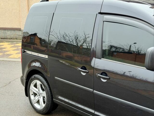 Черный Фольксваген Кадди, объемом двигателя 1.9 л и пробегом 270 тыс. км за 7999 $, фото 7 на Automoto.ua