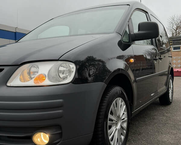 Черный Фольксваген Кадди, объемом двигателя 1.6 л и пробегом 233 тыс. км за 7650 $, фото 27 на Automoto.ua