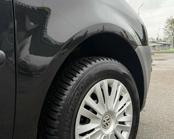 Черный Фольксваген Кадди, объемом двигателя 1.6 л и пробегом 233 тыс. км за 7650 $, фото 34 на Automoto.ua