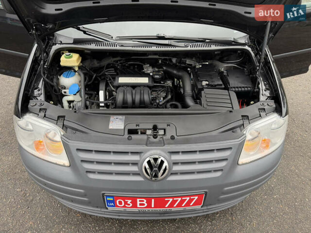 Черный Фольксваген Кадди, объемом двигателя 1.6 л и пробегом 233 тыс. км за 7650 $, фото 65 на Automoto.ua