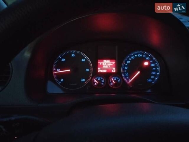 Черный Фольксваген Кадди, объемом двигателя 1.9 л и пробегом 275 тыс. км за 7300 $, фото 31 на Automoto.ua
