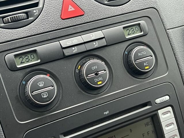 Фольксваген Кадди 2009 в Житомире на Automoto.ua Черный Фольксваген Кадди, объемом двигателя 1.6 л и пробегом 139 тыс. км за 9299 $, фото 16 на Automoto.ua