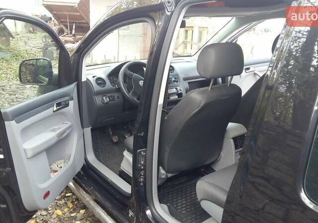 Черный Фольксваген Кадди, объемом двигателя 1.9 л и пробегом 280 тыс. км за 8000 $, фото 7 на Automoto.ua