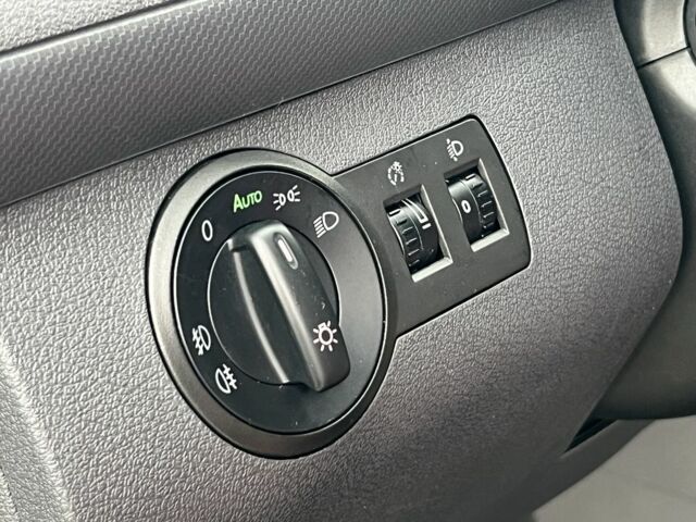 Фольксваген Кадди 2009 в Житомире на Automoto.ua Черный Фольксваген Кадди, объемом двигателя 1.6 л и пробегом 139 тыс. км за 9299 $, фото 8 на Automoto.ua