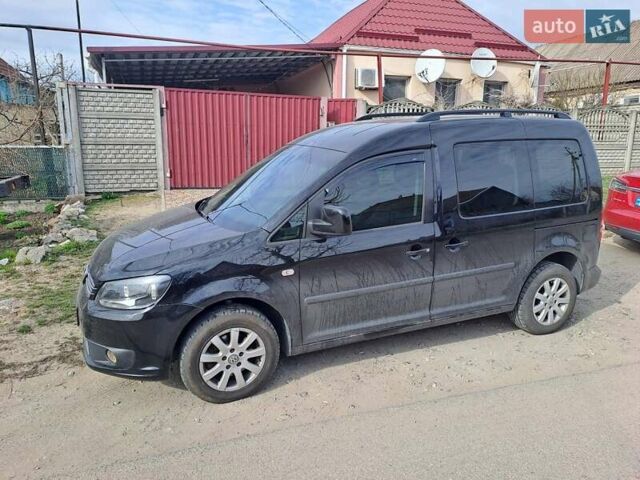 Черный Фольксваген Кадди, объемом двигателя 1.6 л и пробегом 217 тыс. км за 9999 $, фото 6 на Automoto.ua