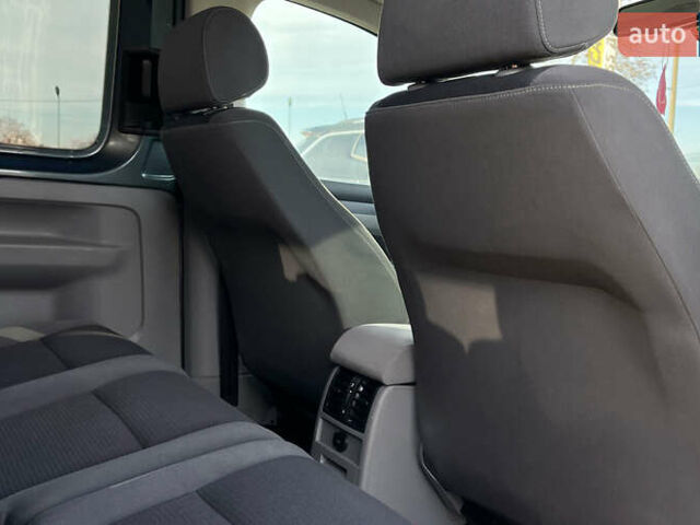 Чорний Фольксваген Кадді, об'ємом двигуна 1.6 л та пробігом 269 тис. км за 8500 $, фото 16 на Automoto.ua