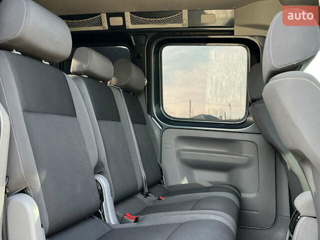 Чорний Фольксваген Кадді, об'ємом двигуна 1.6 л та пробігом 269 тис. км за 8500 $, фото 15 на Automoto.ua