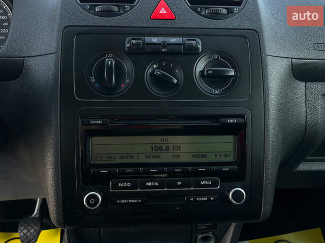 Чорний Фольксваген Кадді, об'ємом двигуна 1.6 л та пробігом 269 тис. км за 8500 $, фото 11 на Automoto.ua