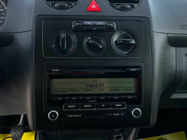 Черный Фольксваген Кадди, объемом двигателя 1.6 л и пробегом 269 тыс. км за 8500 $, фото 11 на Automoto.ua