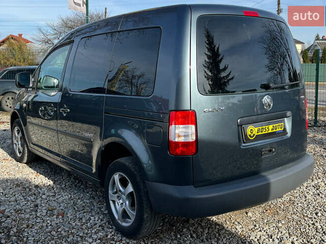 Чорний Фольксваген Кадді, об'ємом двигуна 1.6 л та пробігом 269 тис. км за 8500 $, фото 4 на Automoto.ua