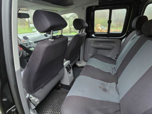 Черный Фольксваген Кадди, объемом двигателя 1.4 л и пробегом 142 тыс. км за 7999 $, фото 5 на Automoto.ua