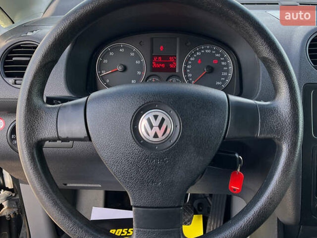 Чорний Фольксваген Кадді, об'ємом двигуна 1.6 л та пробігом 269 тис. км за 8500 $, фото 10 на Automoto.ua