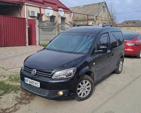 Черный Фольксваген Кадди, объемом двигателя 1.6 л и пробегом 217 тыс. км за 9999 $, фото 2 на Automoto.ua