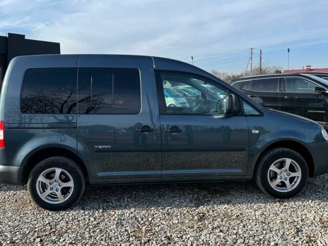 Черный Фольксваген Кадди, объемом двигателя 1.6 л и пробегом 269 тыс. км за 8500 $, фото 7 на Automoto.ua