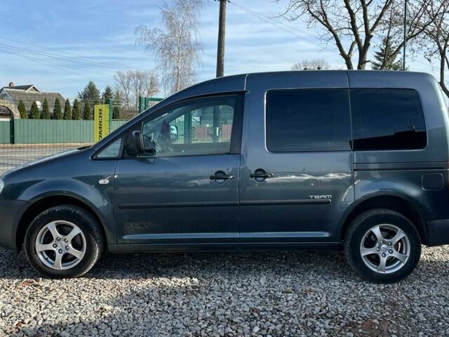 Черный Фольксваген Кадди, объемом двигателя 1.6 л и пробегом 269 тыс. км за 8500 $, фото 3 на Automoto.ua