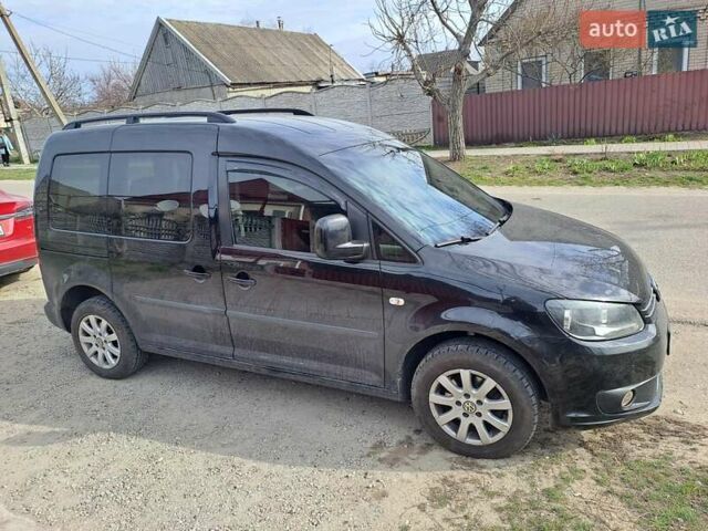 Черный Фольксваген Кадди, объемом двигателя 1.6 л и пробегом 217 тыс. км за 9999 $, фото 7 на Automoto.ua