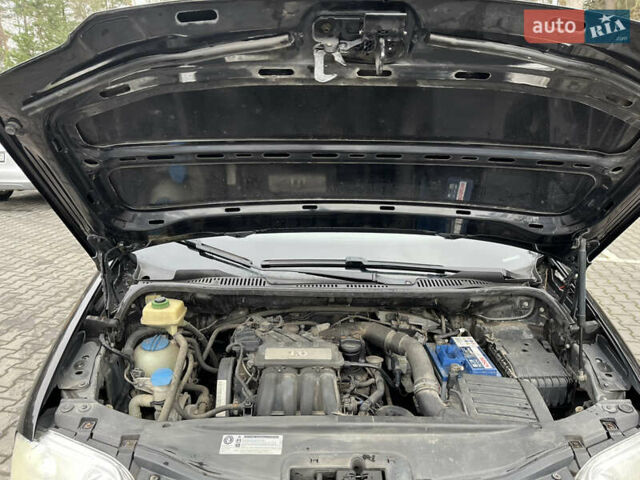 Черный Фольксваген Кадди, объемом двигателя 1.6 л и пробегом 232 тыс. км за 7650 $, фото 29 на Automoto.ua