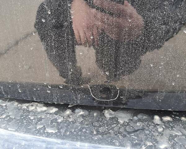 Черный Фольксваген Кадди, объемом двигателя 1.6 л и пробегом 217 тыс. км за 9999 $, фото 19 на Automoto.ua